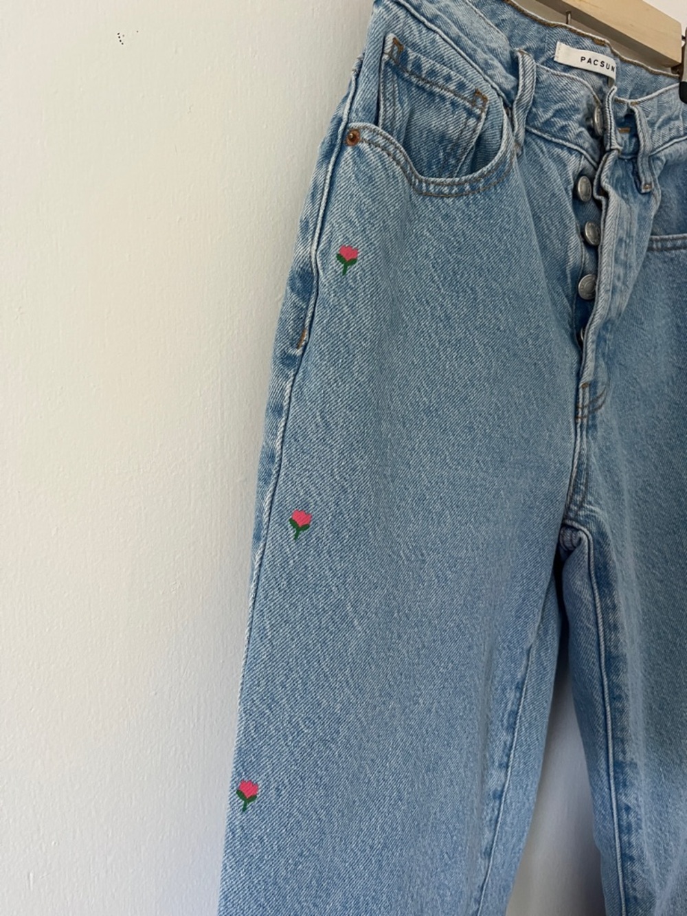 PacSun Light Blue Pacific Sunwear Dad Jeans with Tulip Flower Accents
